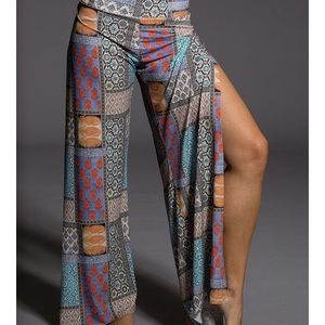 Onzie Pura Vida Side Slit Pants